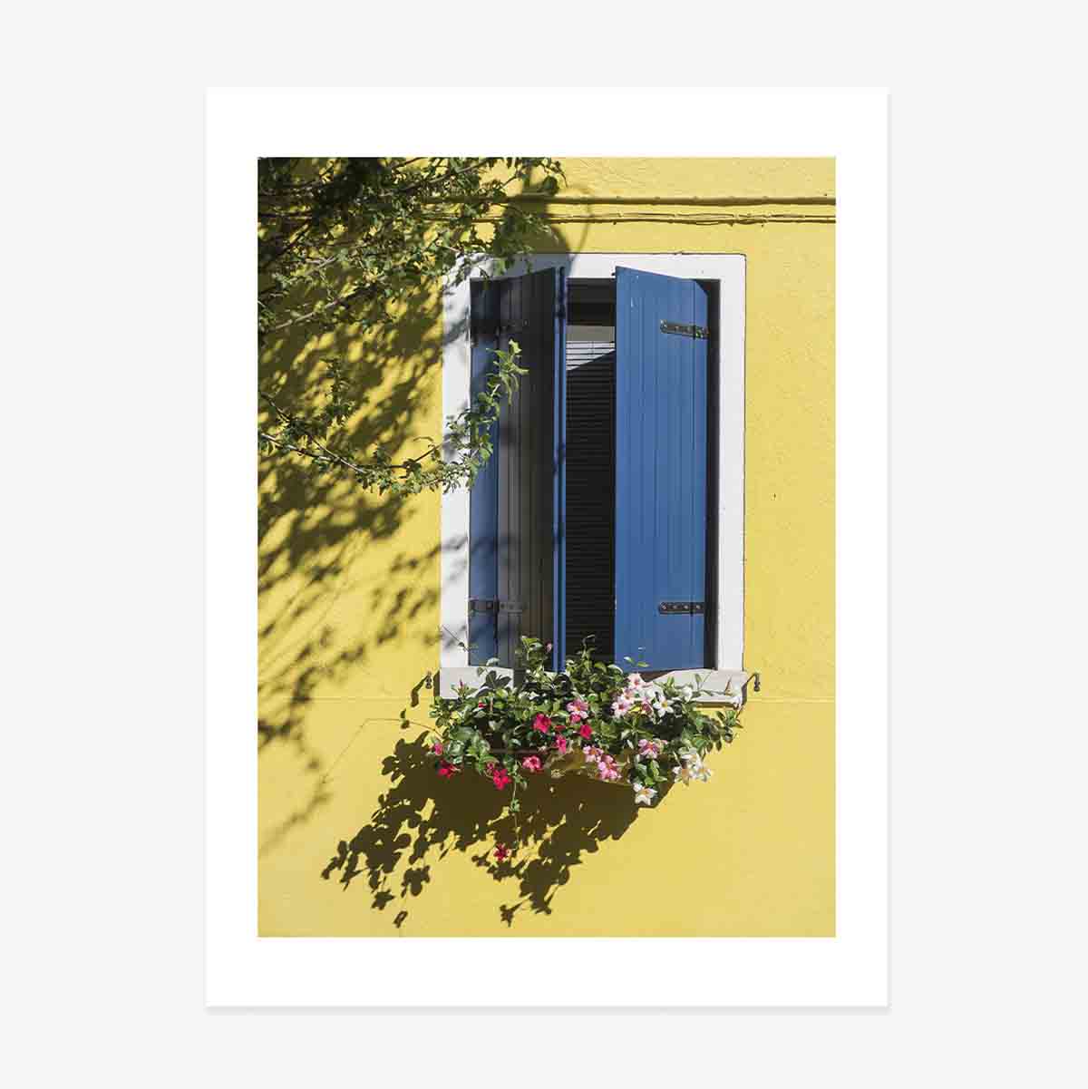 Poster „Das blaue Fenster mit Blumen“